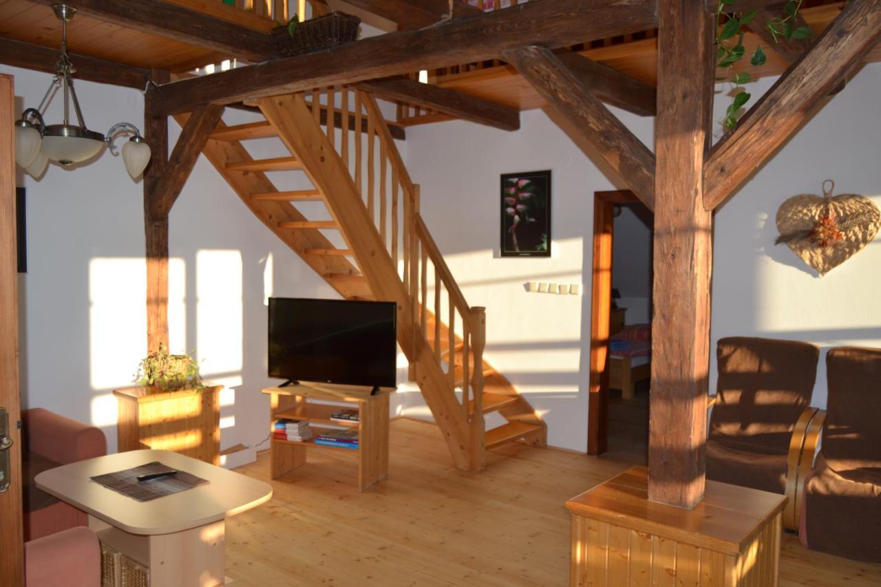 Ubytovani Na Hajence Bystrice nad Pernstejnem Exterior photo